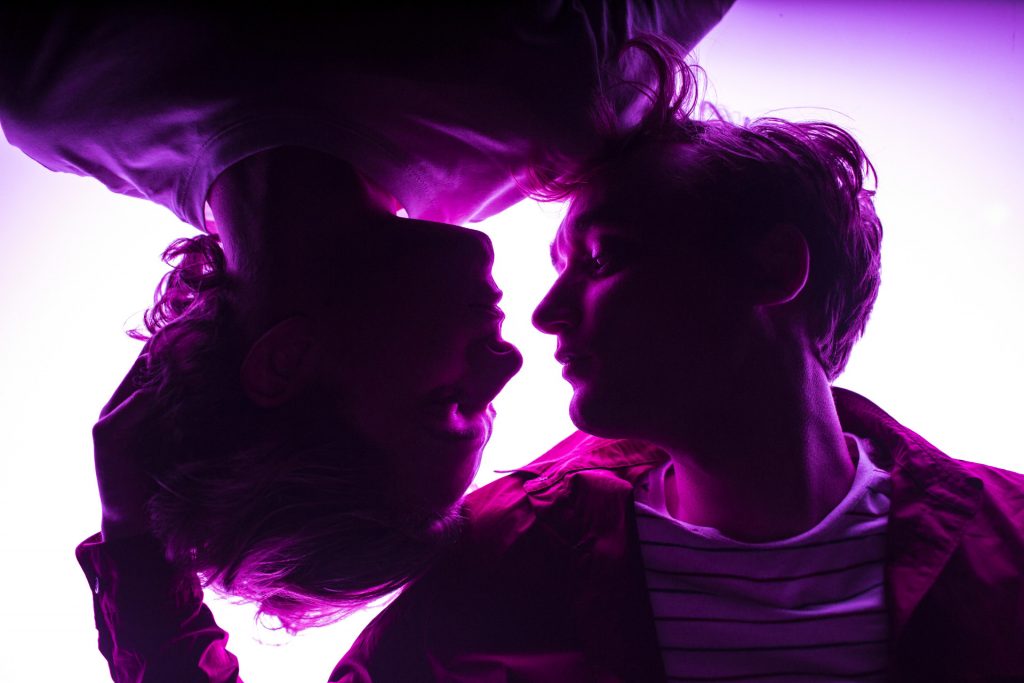 Skam 3, AvenyT